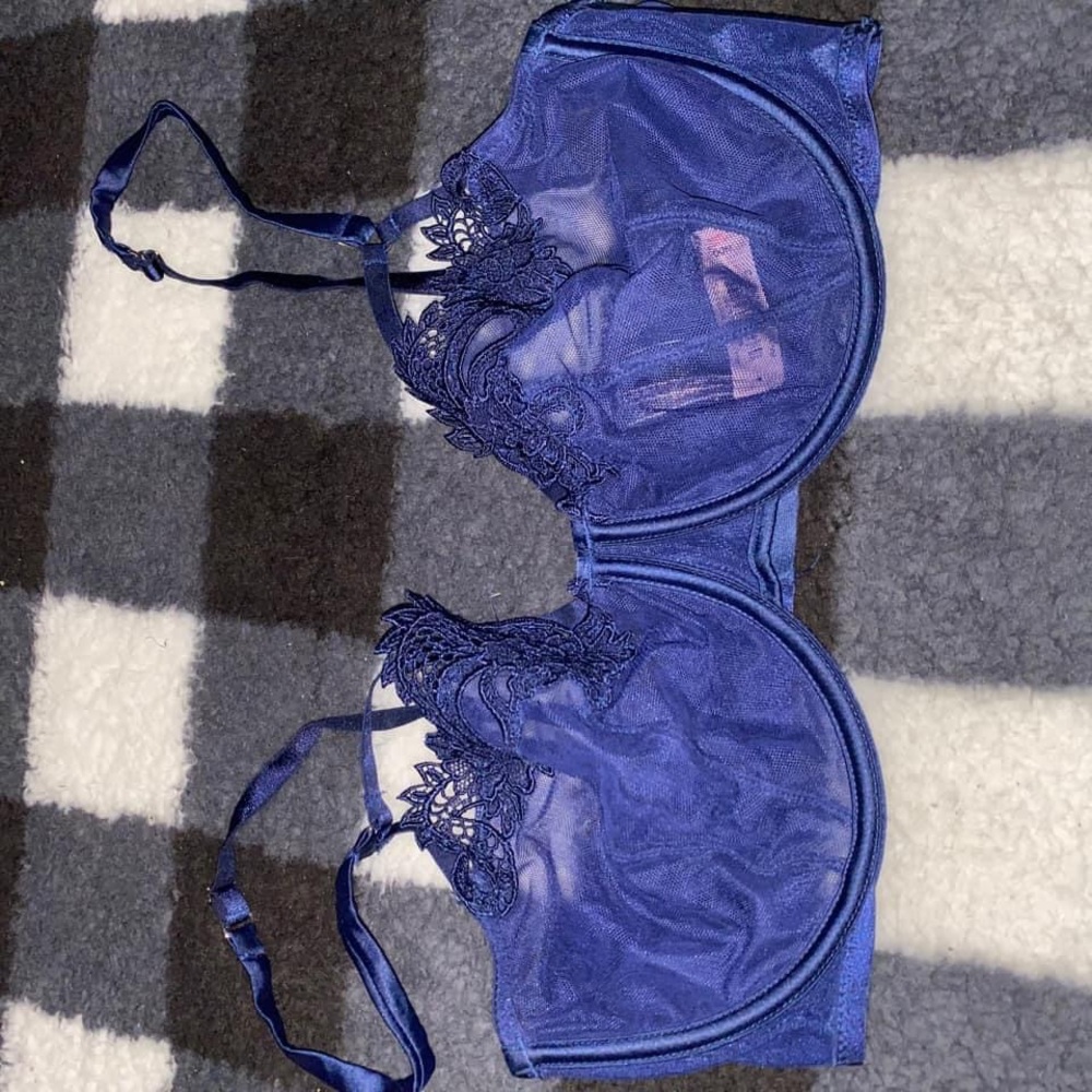 New with tags Victoria’s Secret unlined balconet 34 DD